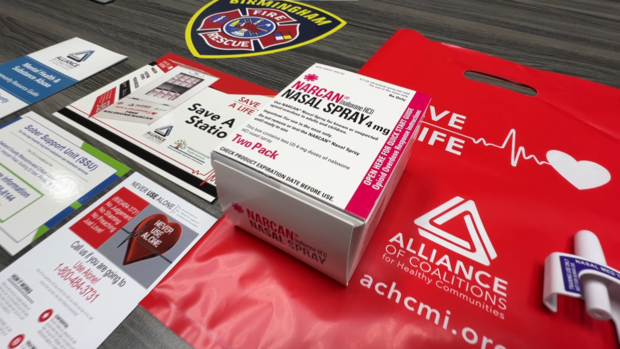 Naloxone kits